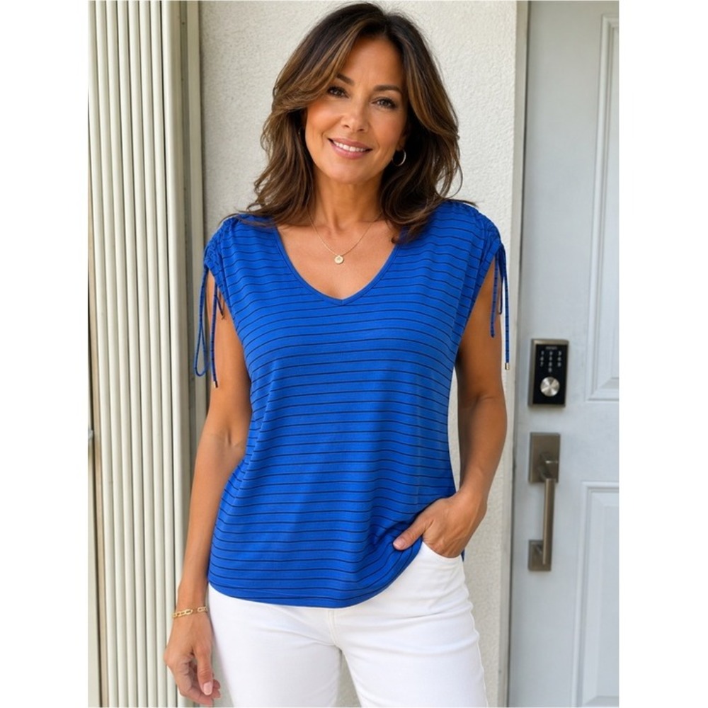 ROSEMONT & STATE. NWT. Blue/Black Ladies Top. Sz-L. Cap sleeve, ruched.